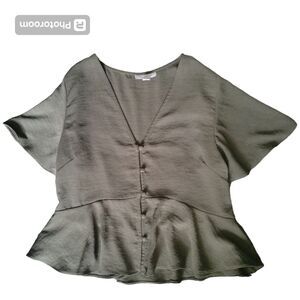 Topshop Meghan Front Button Top In Olive - 6